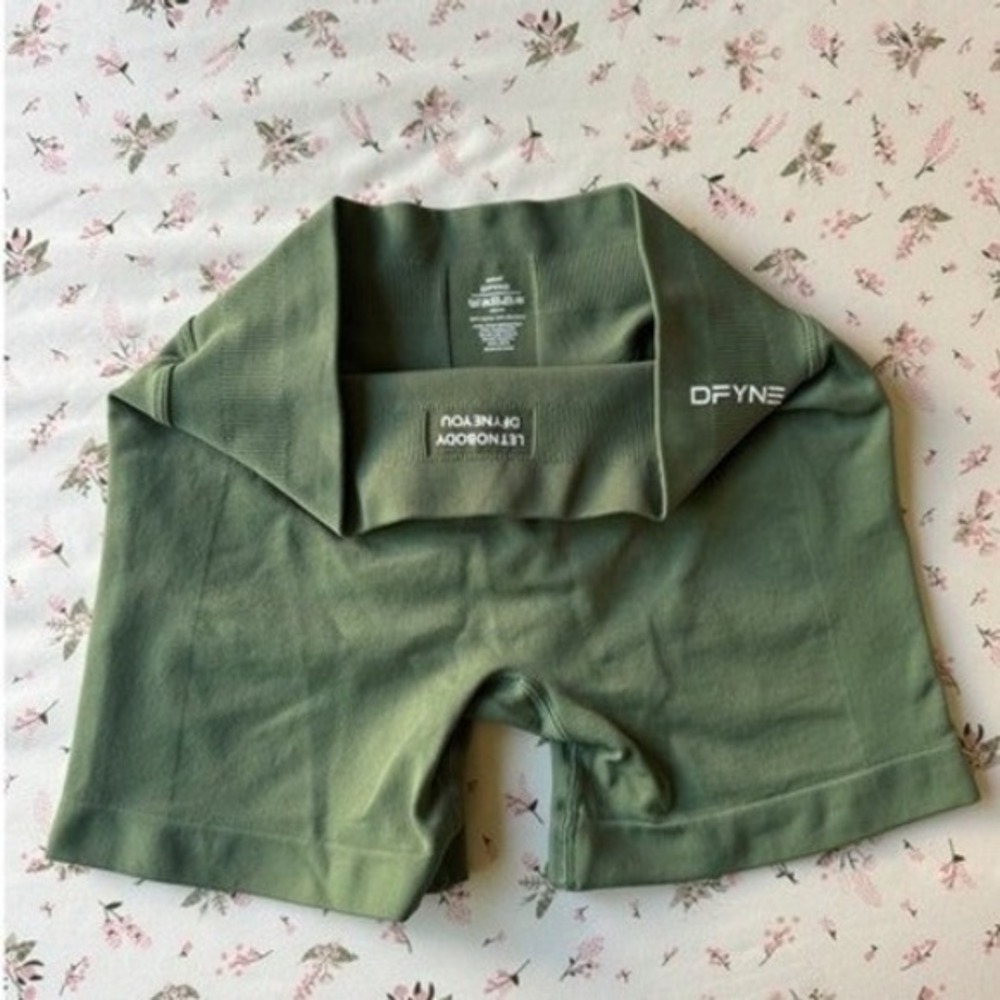 Dfyne impact shorts 4.5" pistachio green small - Picture 4 of 6